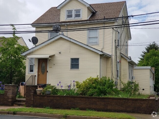 Building Photo - 269 N 1st Ave