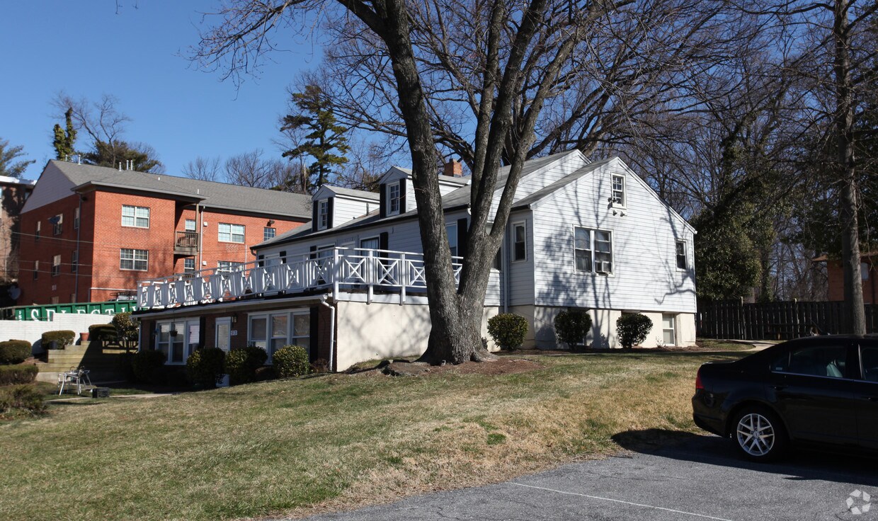 Building Photo - 513 S Frederick Ave
