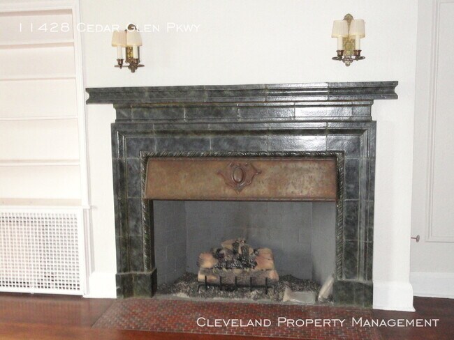 Foto del edificio - Upscale Cedar Glen Cleveland Condo
