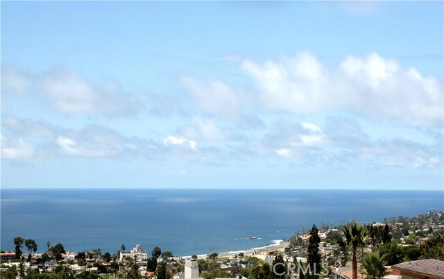 Foto del edificio - 1060 Skyline Dr
