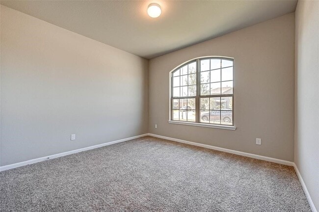 Building Photo - 8527 Golden Field Dr