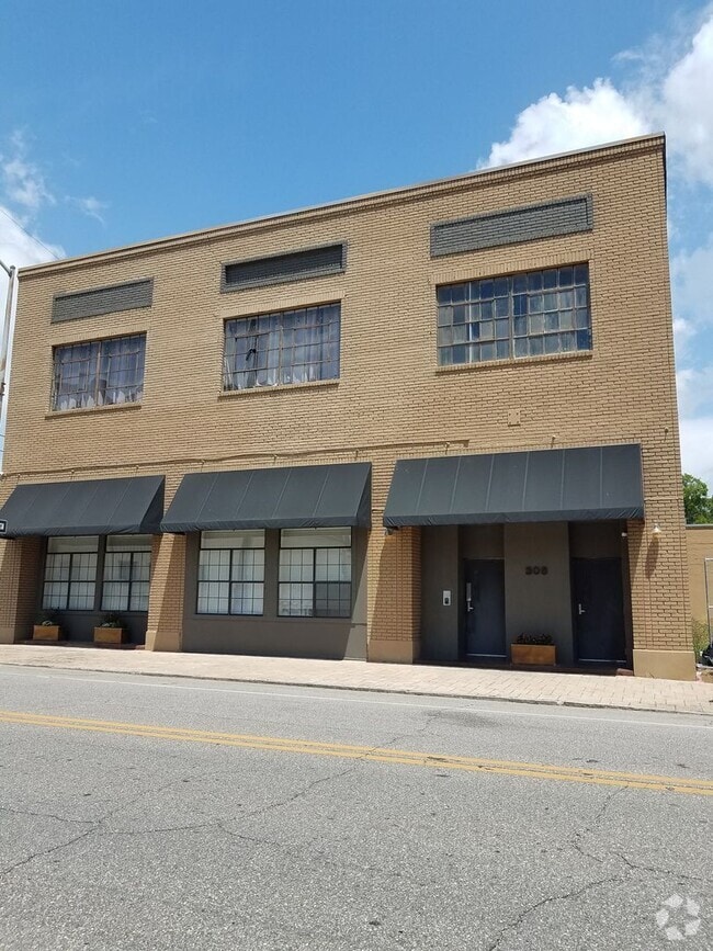 Building Photo - 308 St Louis St