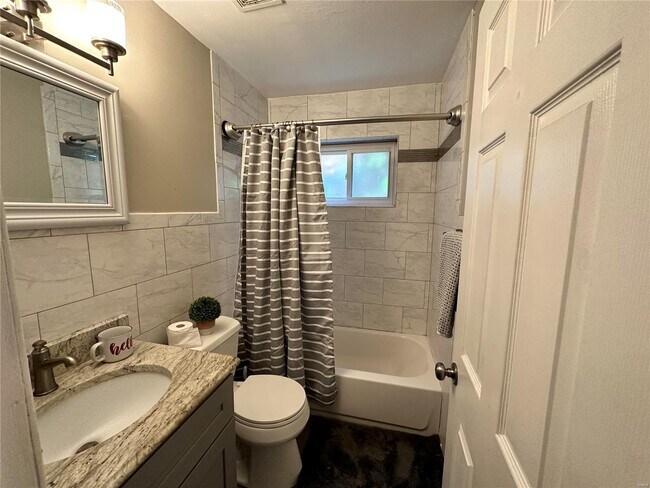 Foto del edificio - 7010 Amherst Ave