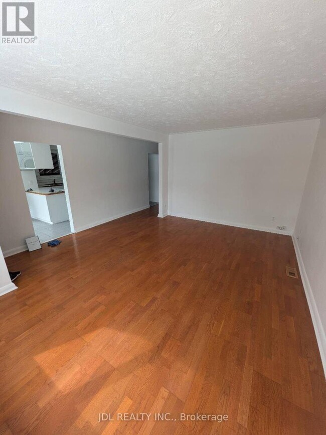 Photo du bâtiment - 345 Centre St E