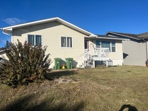 4305-4349 49 Ave