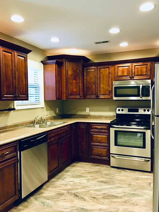 Foto del edificio - 708 W 20th St