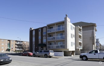 Building Photo - Sunalta 1837 Apartments