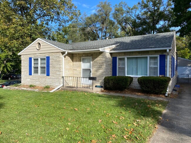 5921 Forest Avenue - 5921 Forest Ave