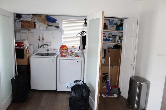 Building Photo - 210 N Glen Ave