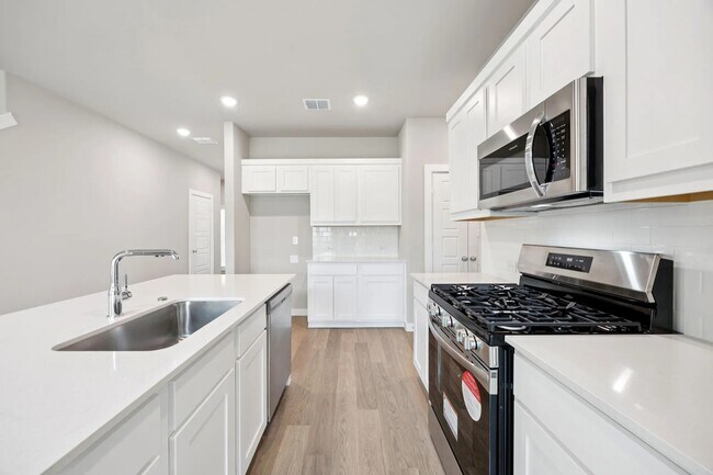 Foto del edificio - 5009 Celebration Dr