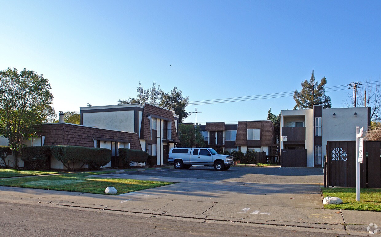 Foto del edificio - 2030 20th Ave