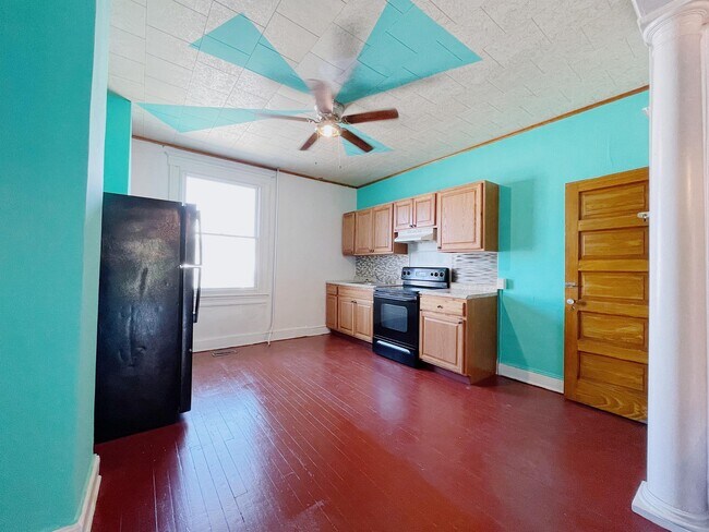 Building Photo - 524 N Potomac St