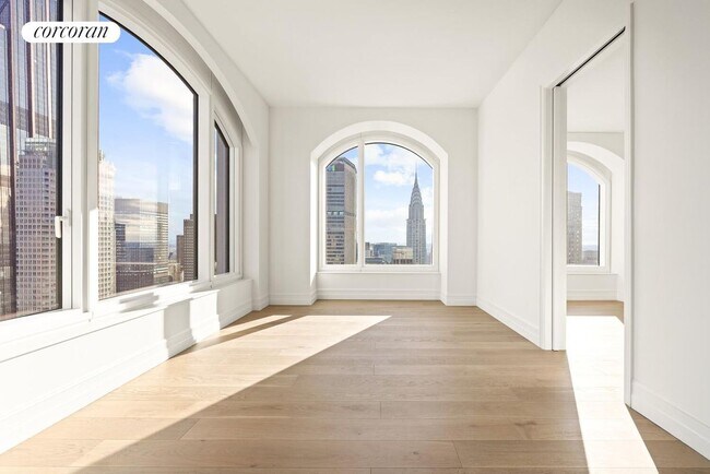 Building Photo - 520 Fifth Avenue 58B