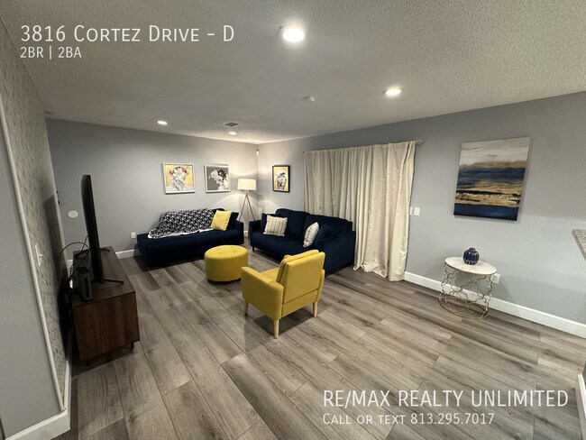 Foto del edificio - 3816 Cortez Dr