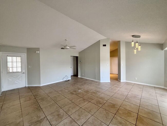 Building Photo - 12718 Whiterapids Dr