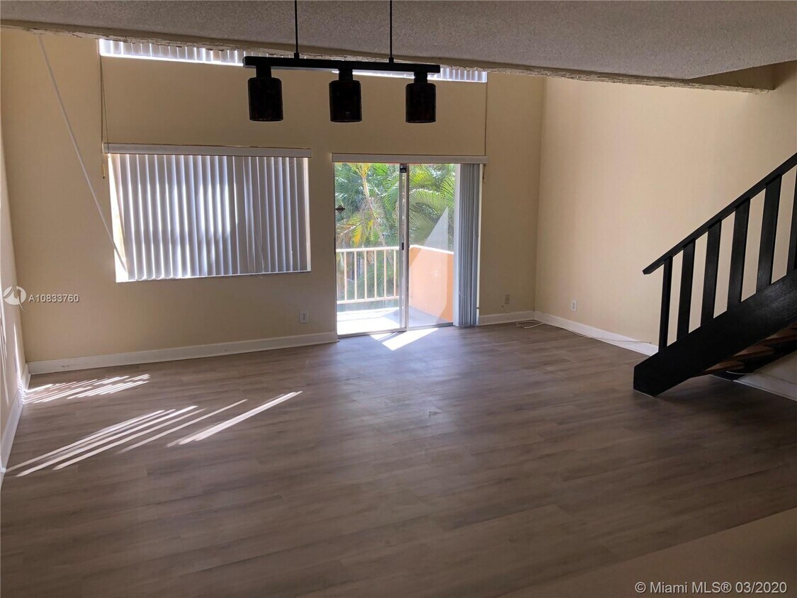 18245 Nw 68th Ave
