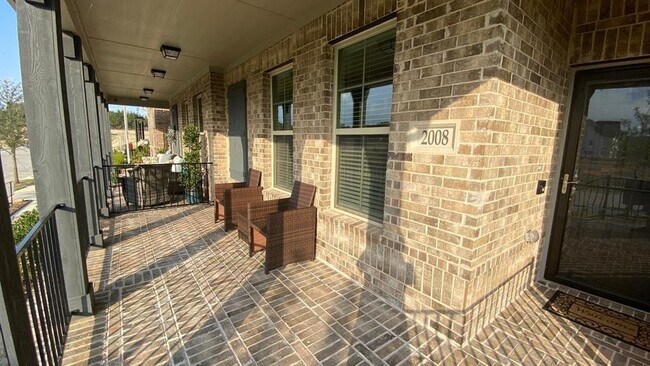 Photo - 2008 Naples Dr Apartment