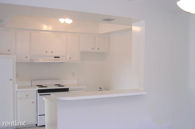 Foto del edificio - 16501 Alliance Ave