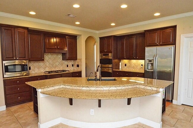 Building Photo - 510 McAllister Ave