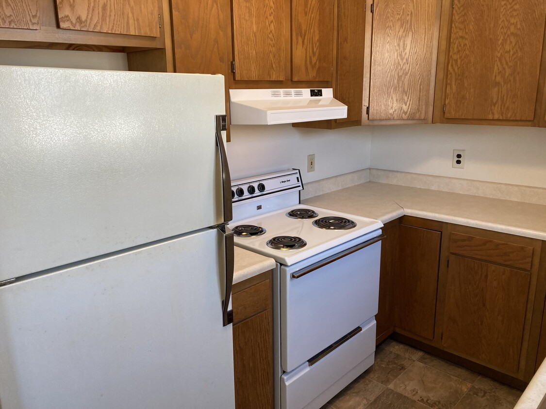 Kitchen - 3347 4th St