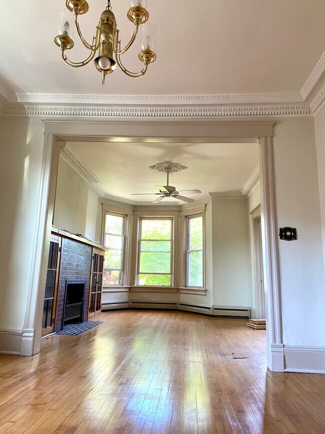 Living Room - 3530 S Hoyne Ave