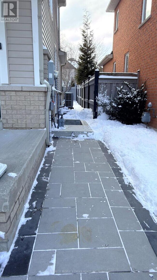 Building Photo - 18 Lighthouse St