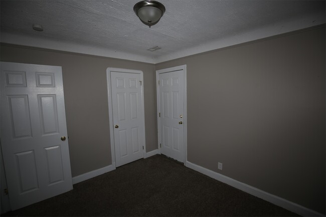 Building Photo - 13503 Mettetal St