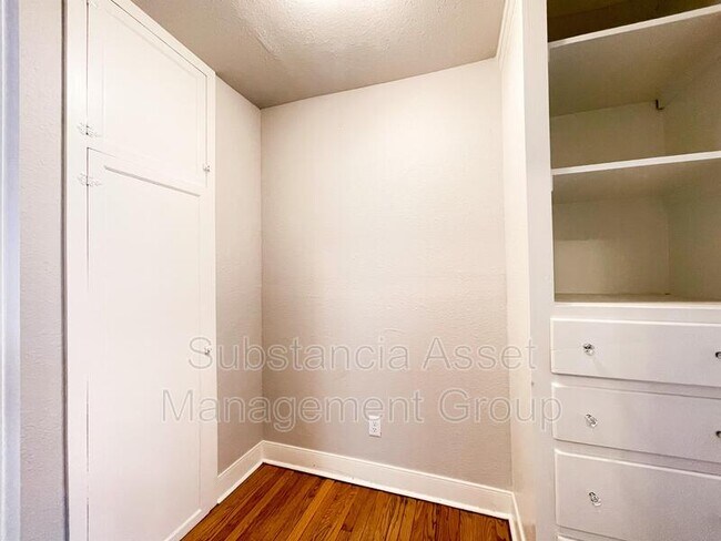 Foto del edificio - 835 East Dr