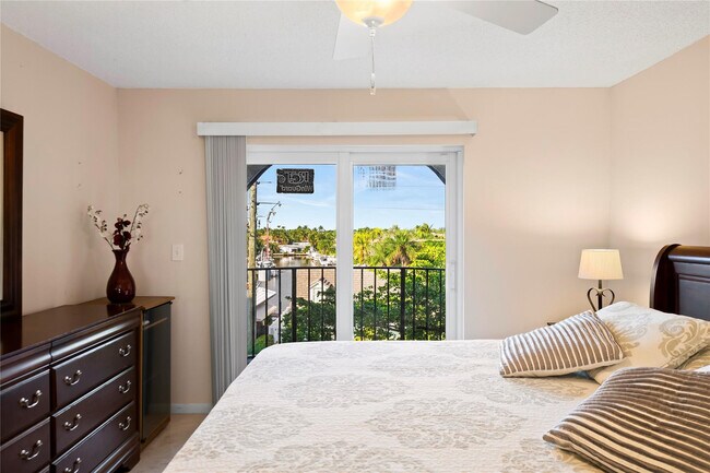 Foto del edificio - 3909 N Ocean Blvd