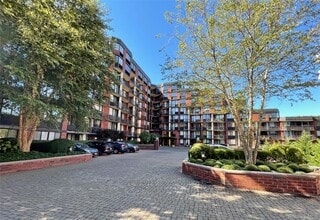 Building Photo - 50 E Hartsdale Ave