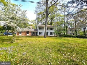 Building Photo - 1501 Woodland Rd