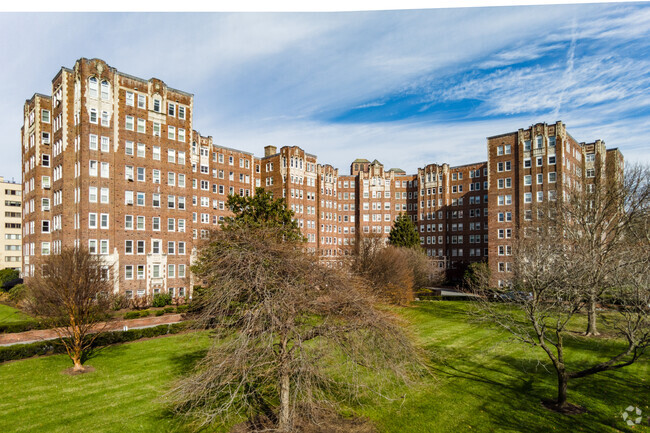 3601 Connecticut Ave NW - The Broadmoor Cooperative