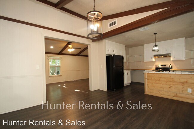 Building Photo - 3 br, 2 bath House - 1202 Karen Dr