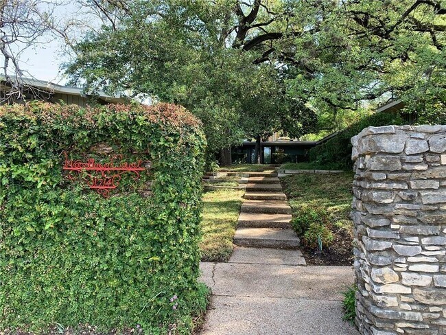 Foto del edificio - 1714 Summit View Pl