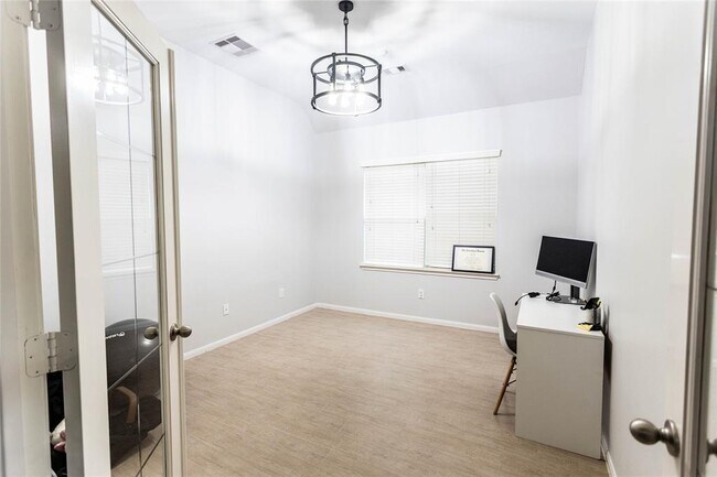 Foto del edificio - 16006 Lost Anchor Way Ln