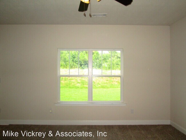 Building Photo - 3 br, 2.5 bath House - 520 Cranberry Circle