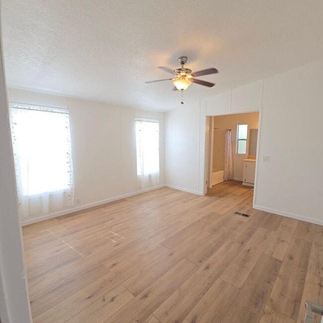 Foto del edificio - 3186 W Green Park Dr