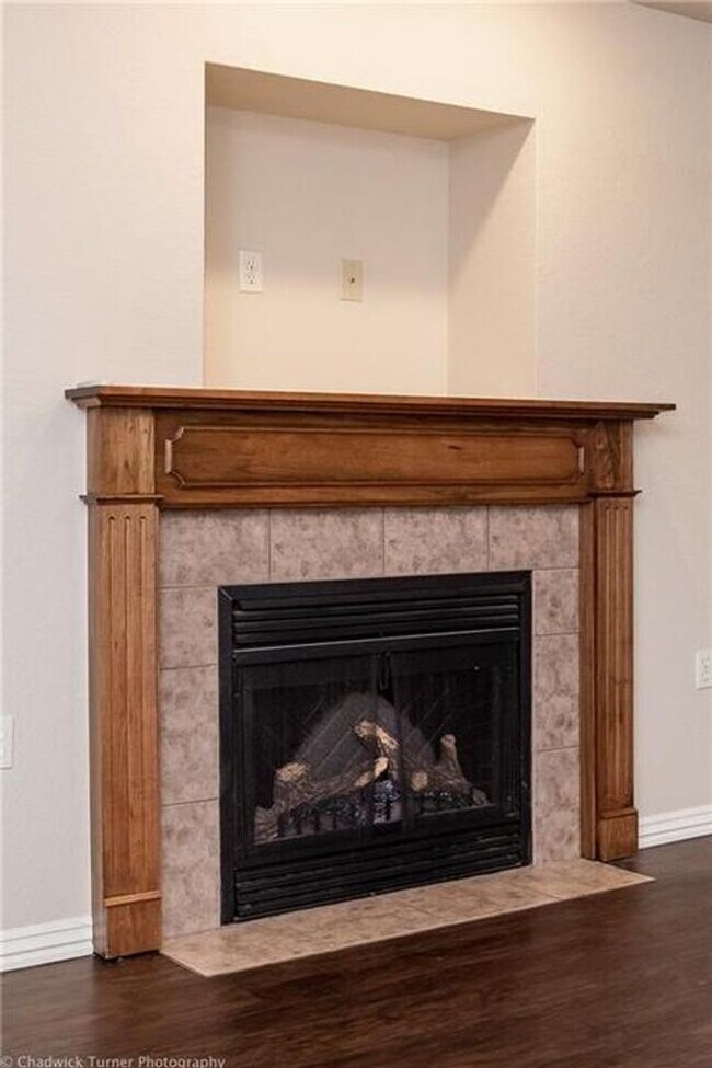 Foto del edificio - 2 Bedroom Condo 6 Minutes from UofA! Prime location in quiet neighborhood!