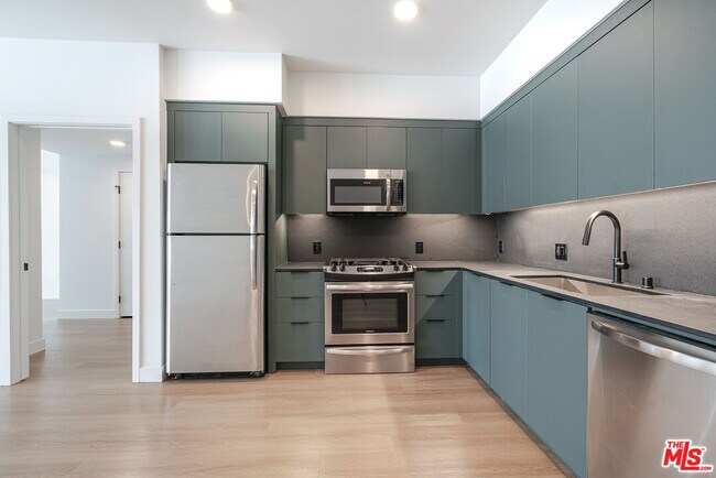 Foto del edificio - 10601 Washington Blvd