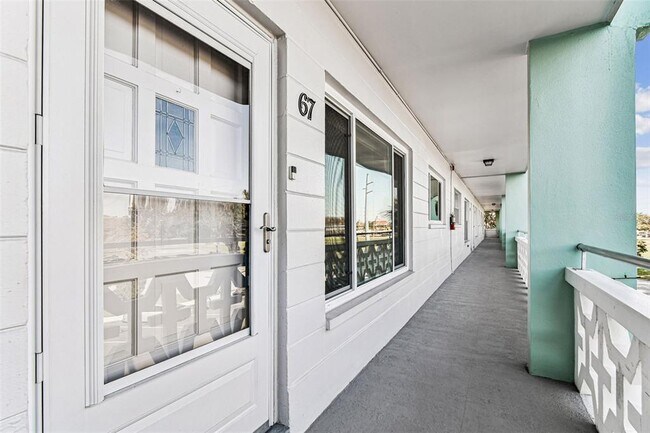 Foto del edificio - 2455 Finlandia Ln