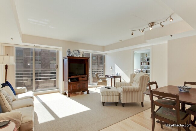 Foto del edificio - 1275 25th Street NW Apt 806