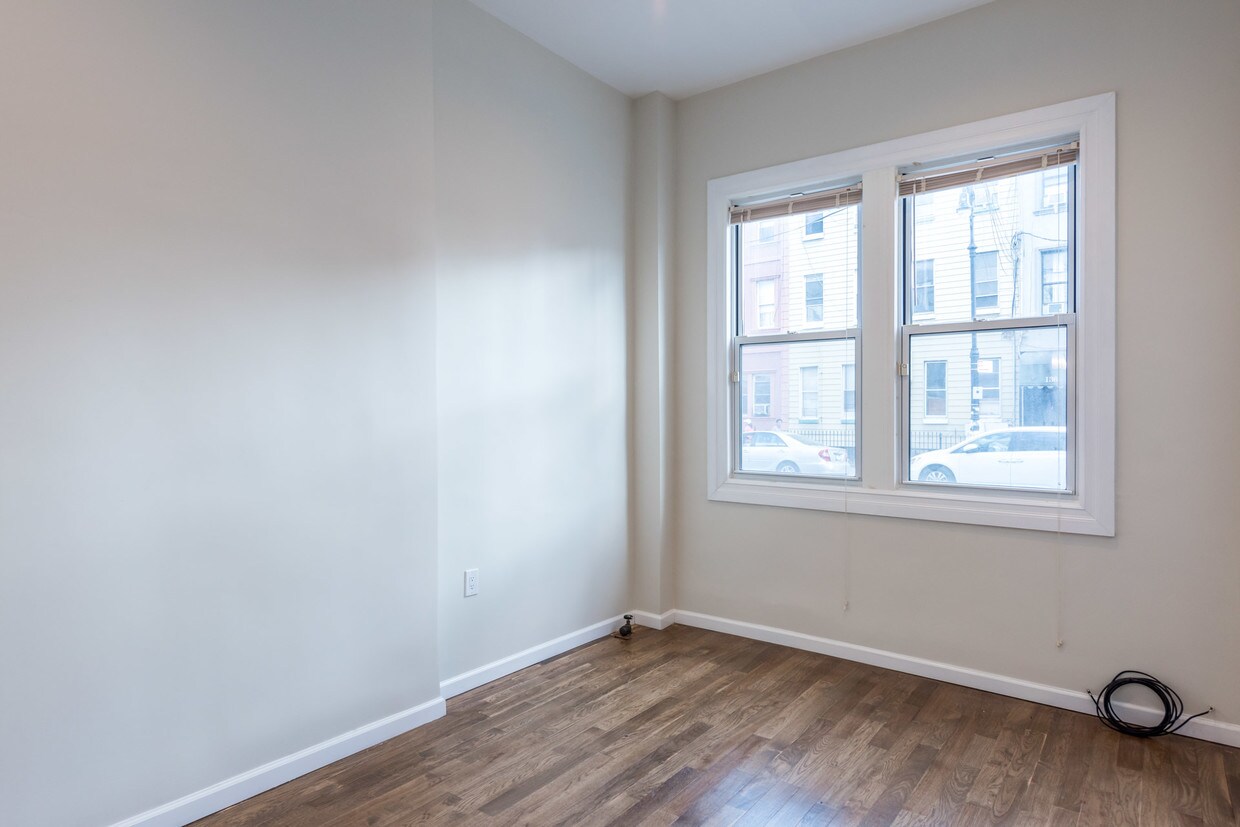 Primary Photo - 173 Wyckoff Ave