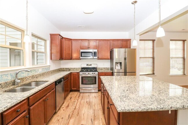 Building Photo - 2424 Marions Ln