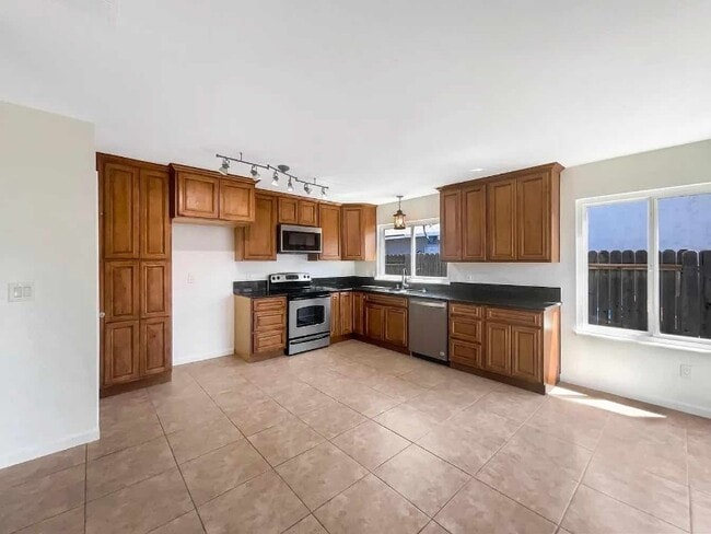 Foto del edificio - 3023 Rosemont Dr