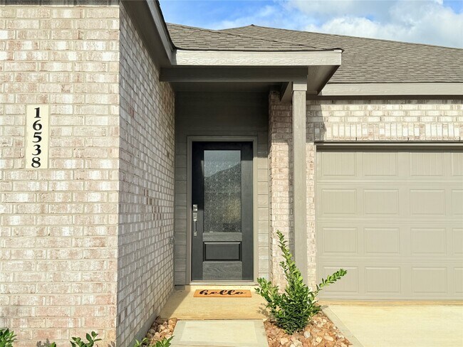 Foto del edificio - 16538 Mesquite Fld Dr