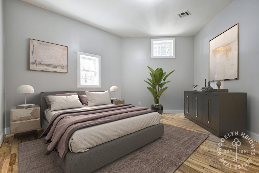 Primary Photo - Renovated 3BR 1 Bath with W/D in unit - Du...