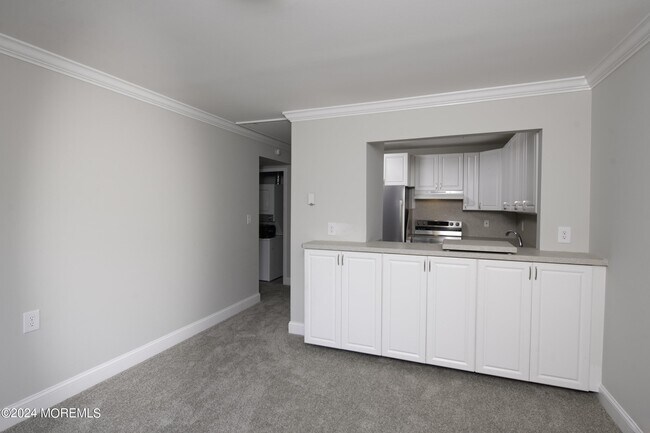 Building Photo - 5B Auburn Ct