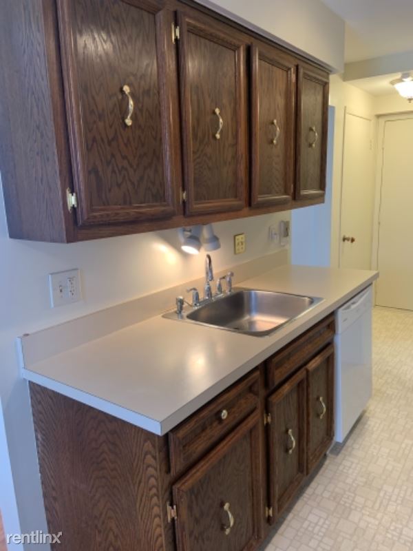 Foto del edificio - 24382 Meadowbridge Dr