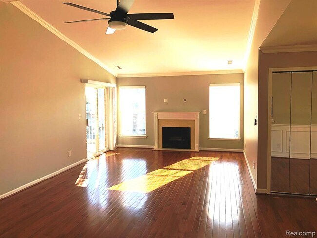 Building Photo - 56563 Scotland Blvd