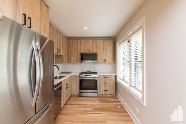 Building Photo - 4853 N Seeley Ave